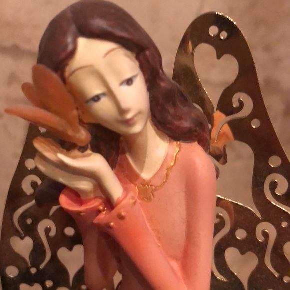 Angel Figurine - Picture 4 of 6